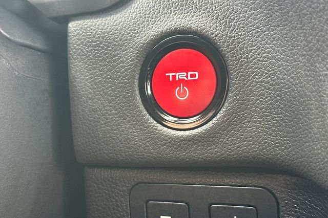 2025 Toyota Tundra Limited - Photo 22