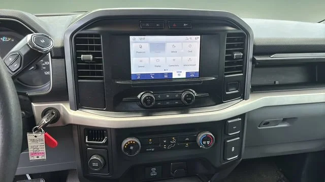 Used 2023 Silver Ford XLT image 23