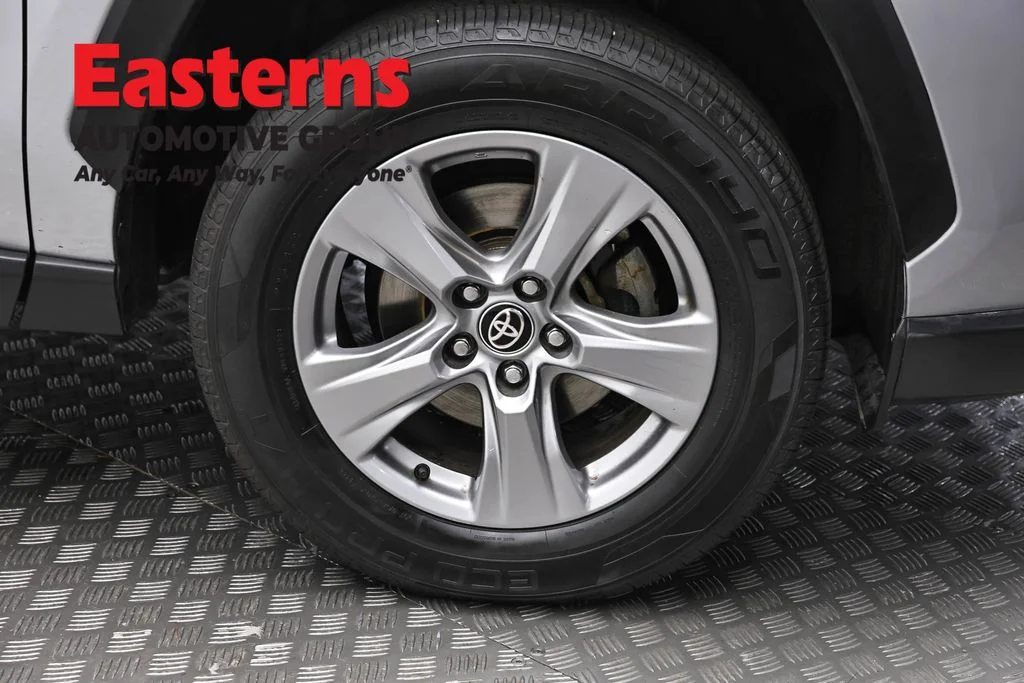 Used 2024 Silver Toyota XLE image 29