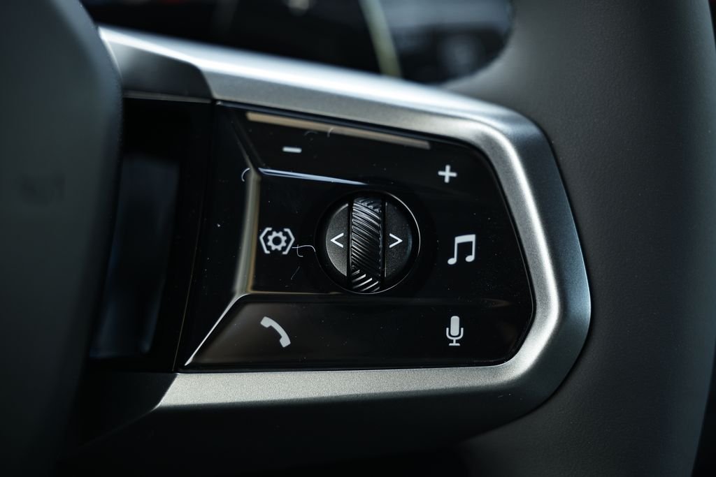 New 2026 Black Sapphire Metallic BMW 30 xDrive image 36