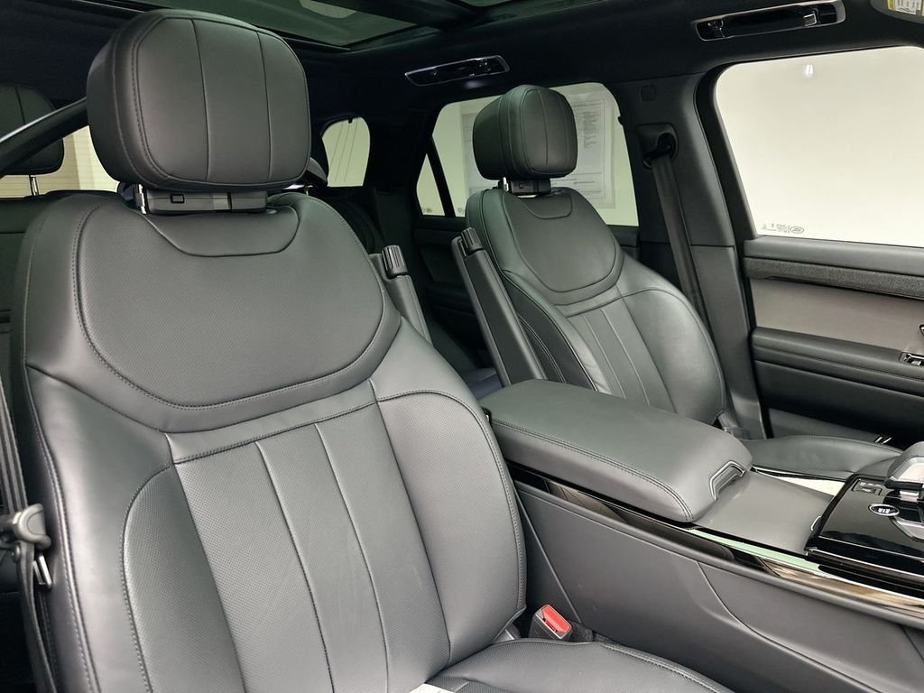 Certified Used 2025 Santorini Black Metallic Land Rover Dynamic SE image 18