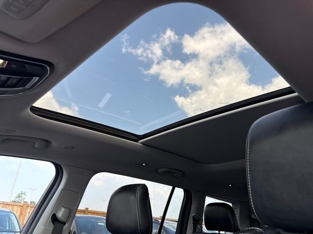 Used 2021 Bright White Clearcoat Jeep Limited image 30