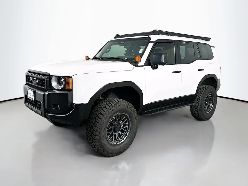 Used 2025 Ice Cap Toyota 1958 image 4