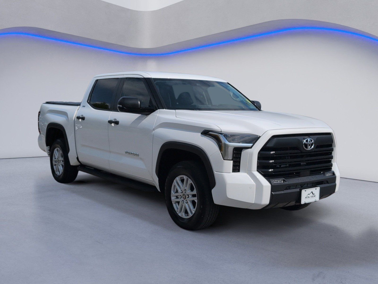 Used 2024 White Toyota SR5 image 10