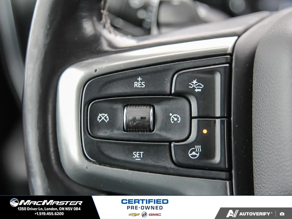 Used 2022  Chevrolet RST image 21