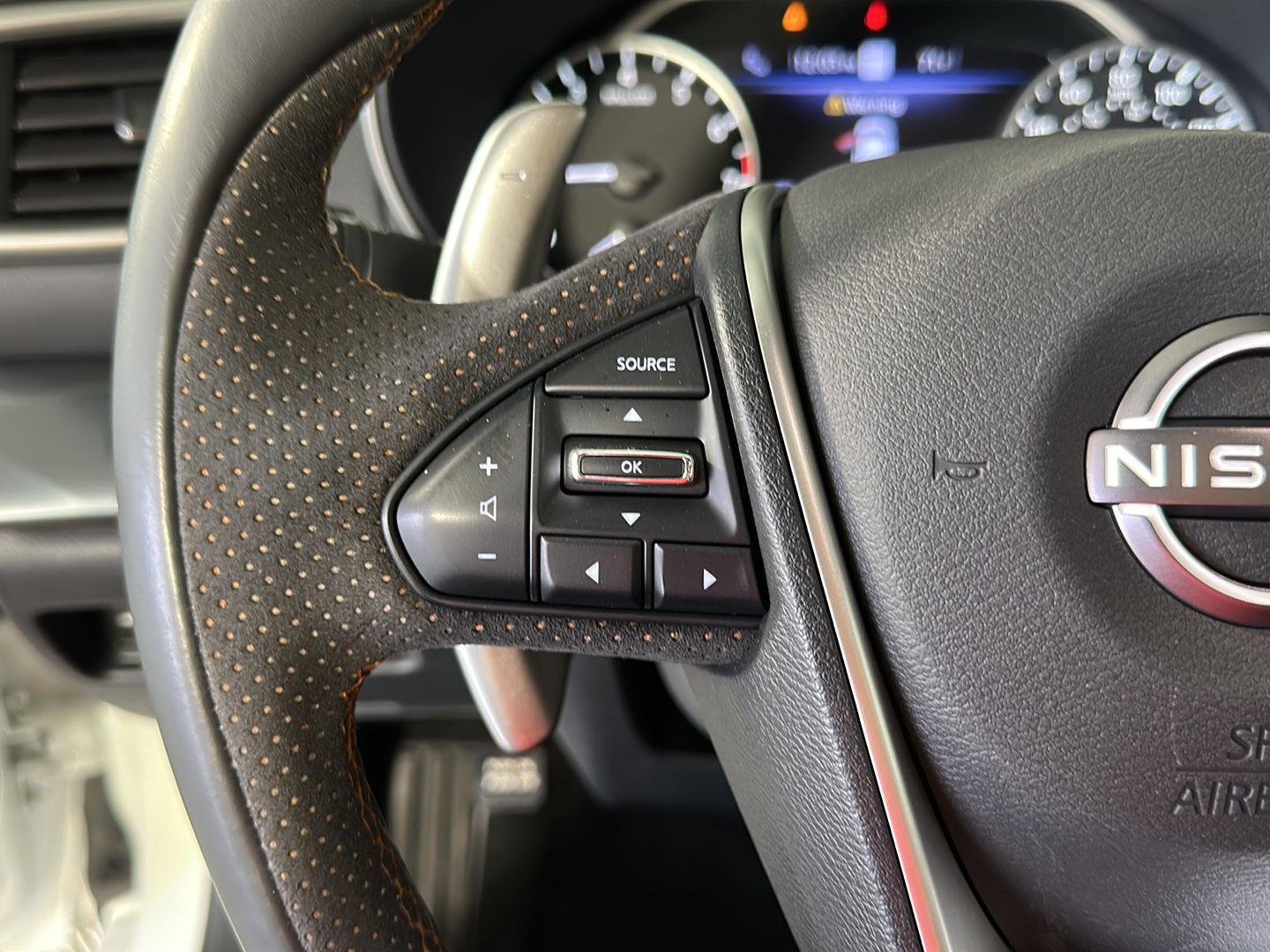 Used 2023 Pearl White Tricoat Nissan SR image 17