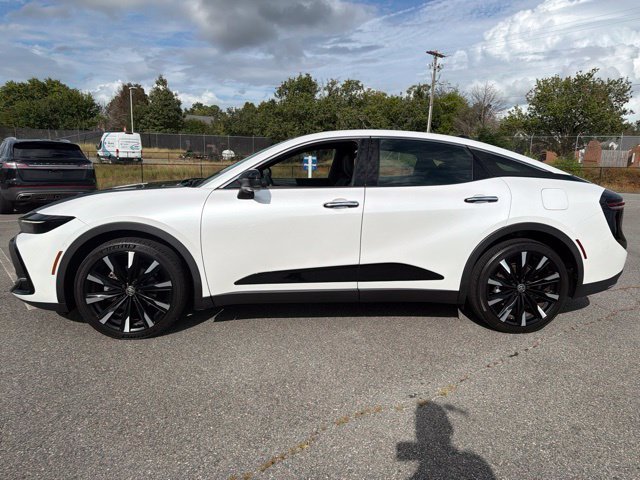 Used 2024 Black Toyota Platinum image 6