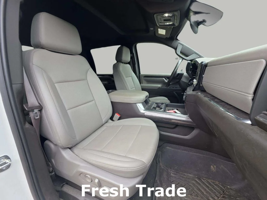 Used 2024 Summit White Chevrolet LTZ image 11