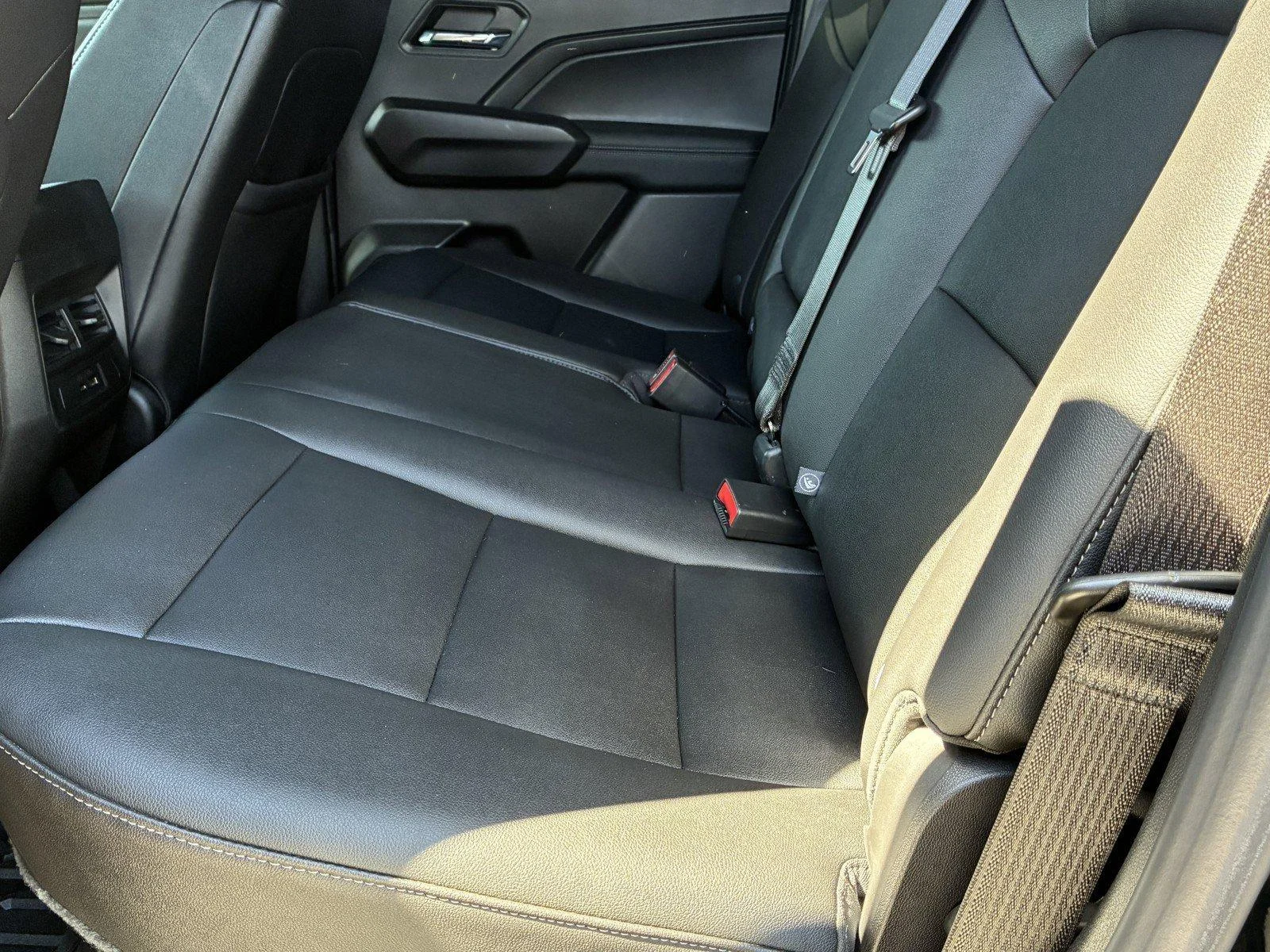 Used 2023 ONYX BLACK GMC 4WD Elevation image 15