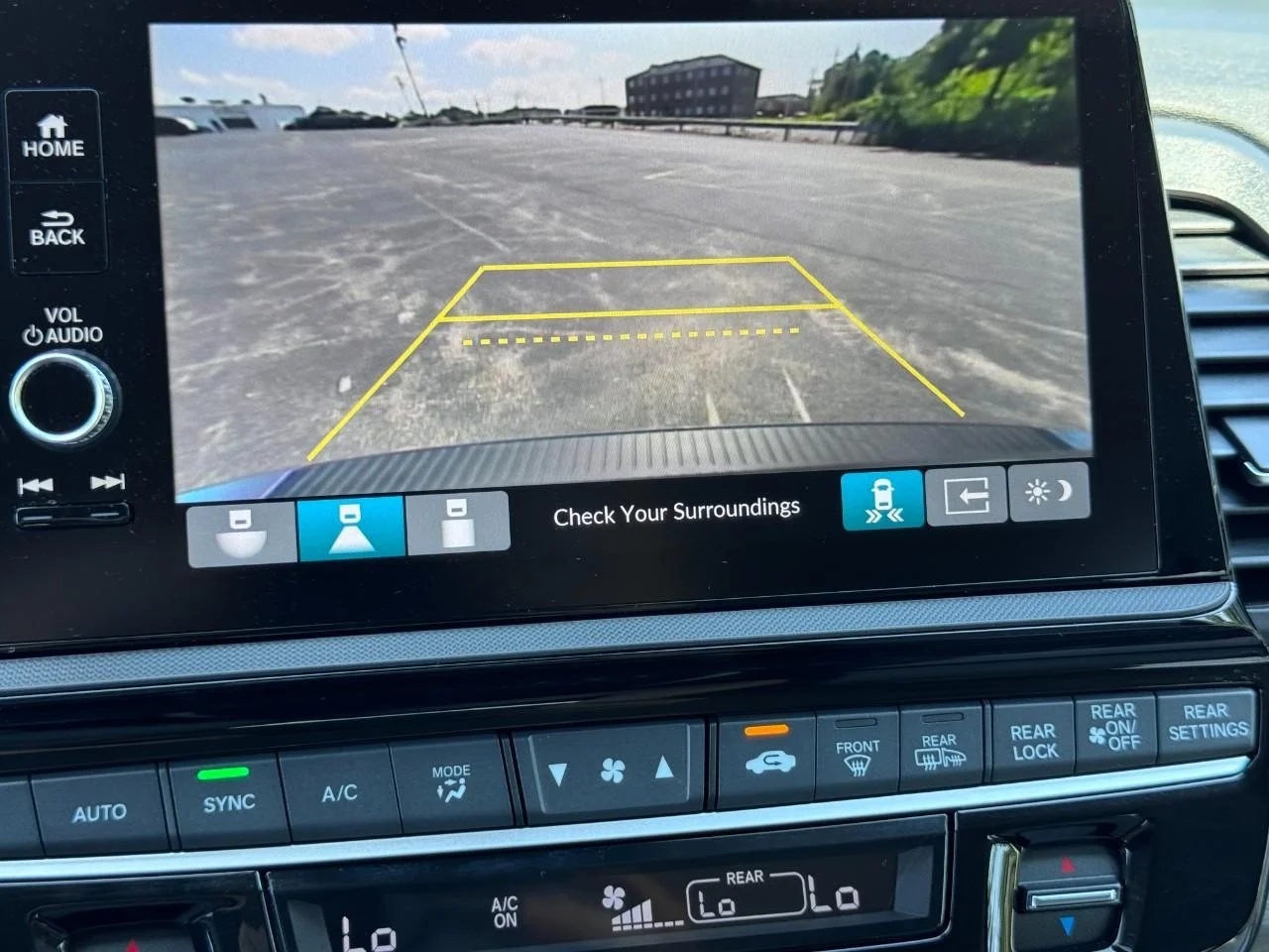 2025 Honda Odyssey Elite - Photo 25