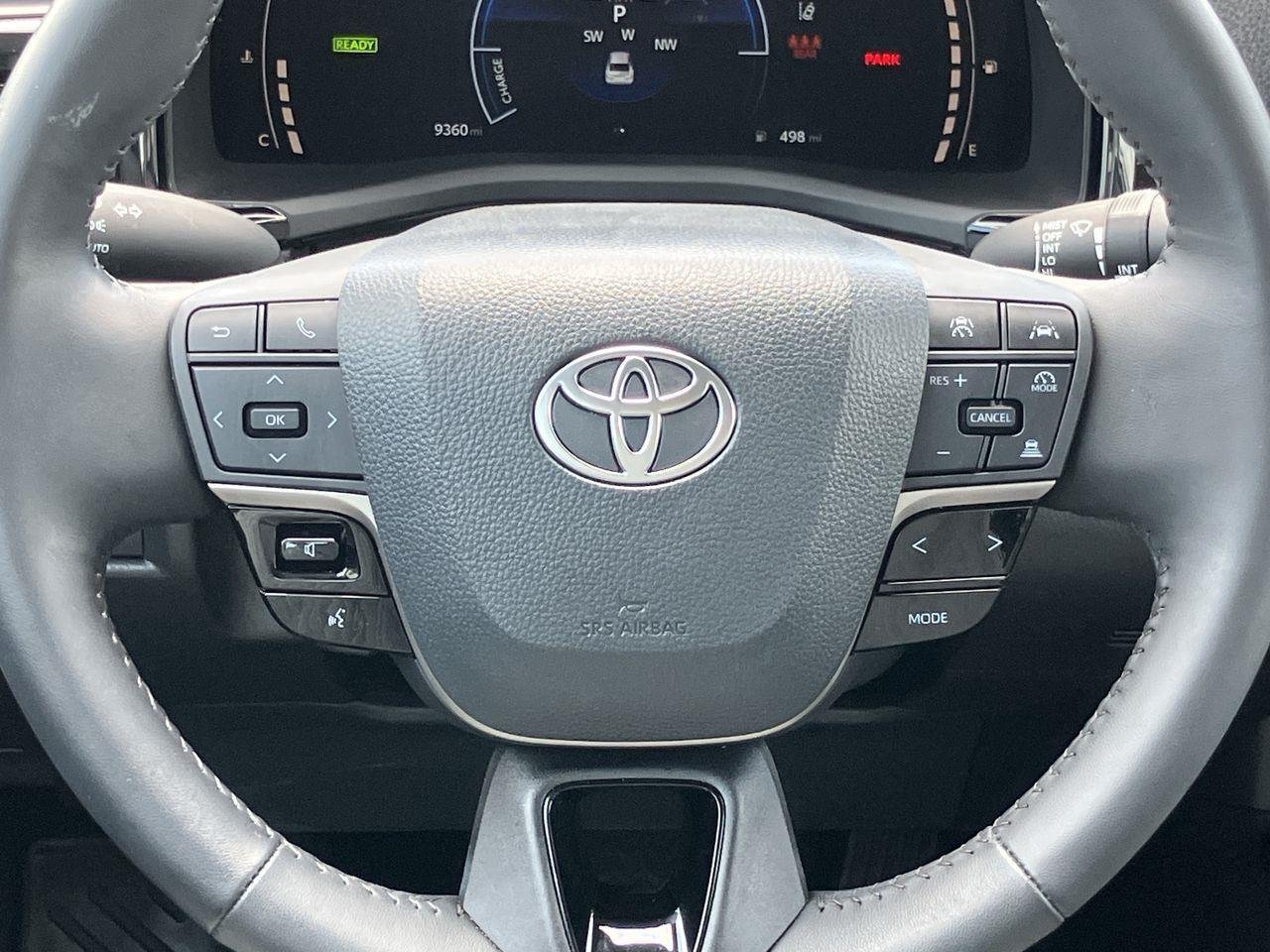 Used 2026 Ice Cap Toyota LE image 18
