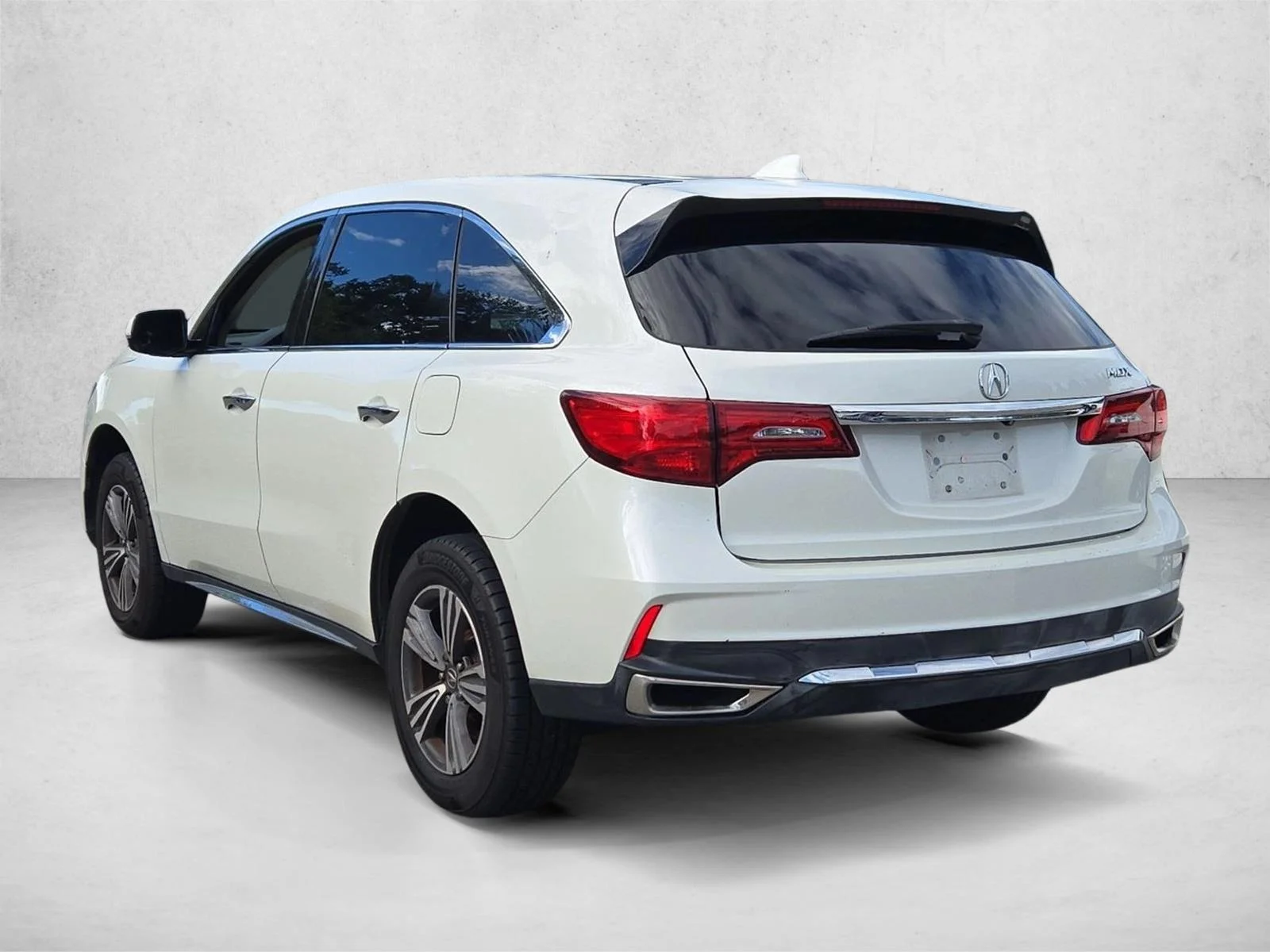 Used 2017  Acura  image 7