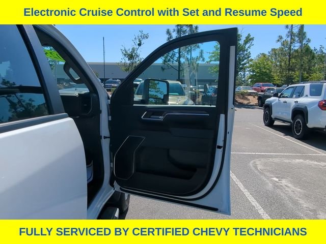 Used 2025 White Chevrolet LT image 43