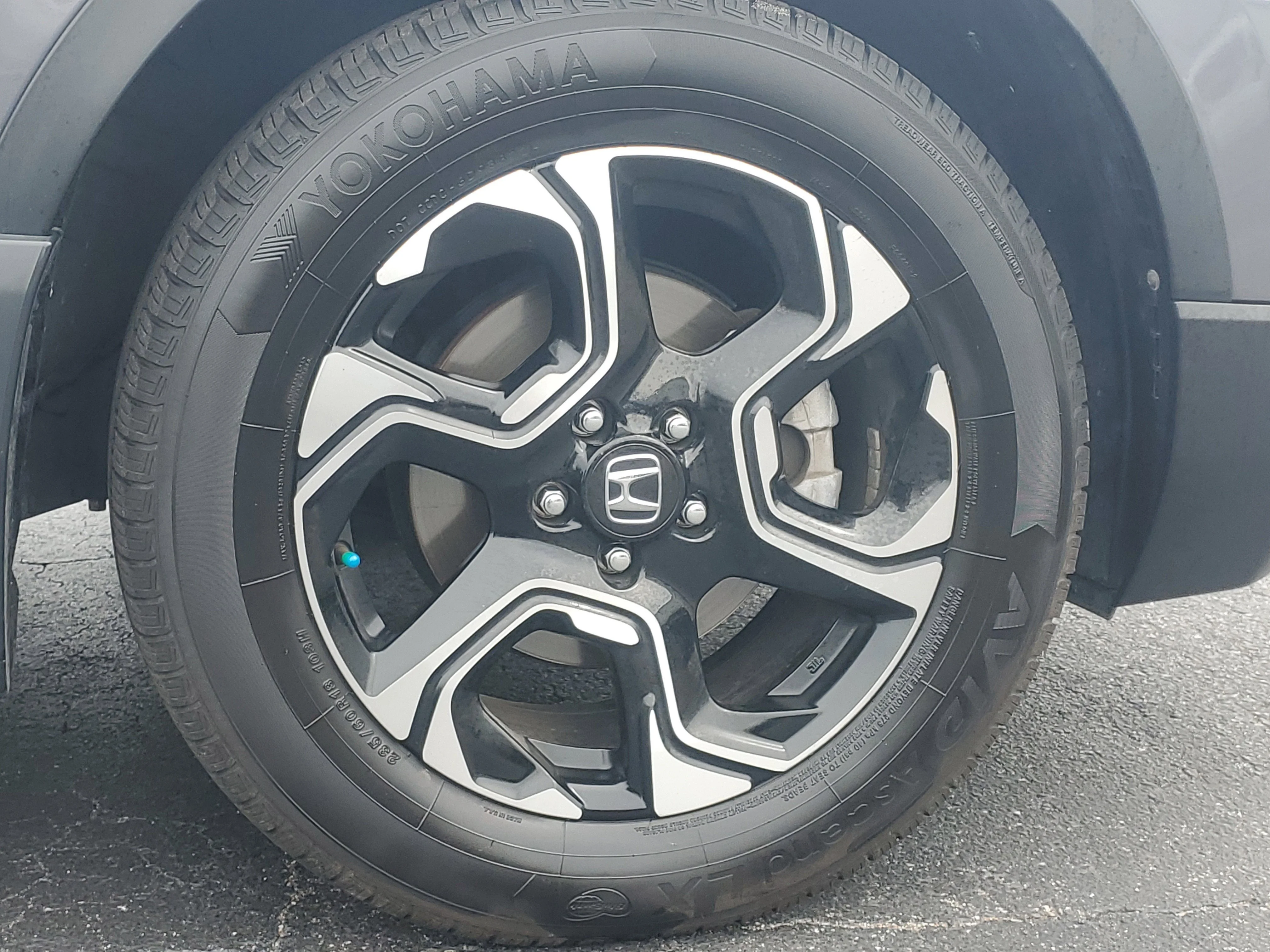 Used 2019 Gunmetal Metallic Honda Touring image 7