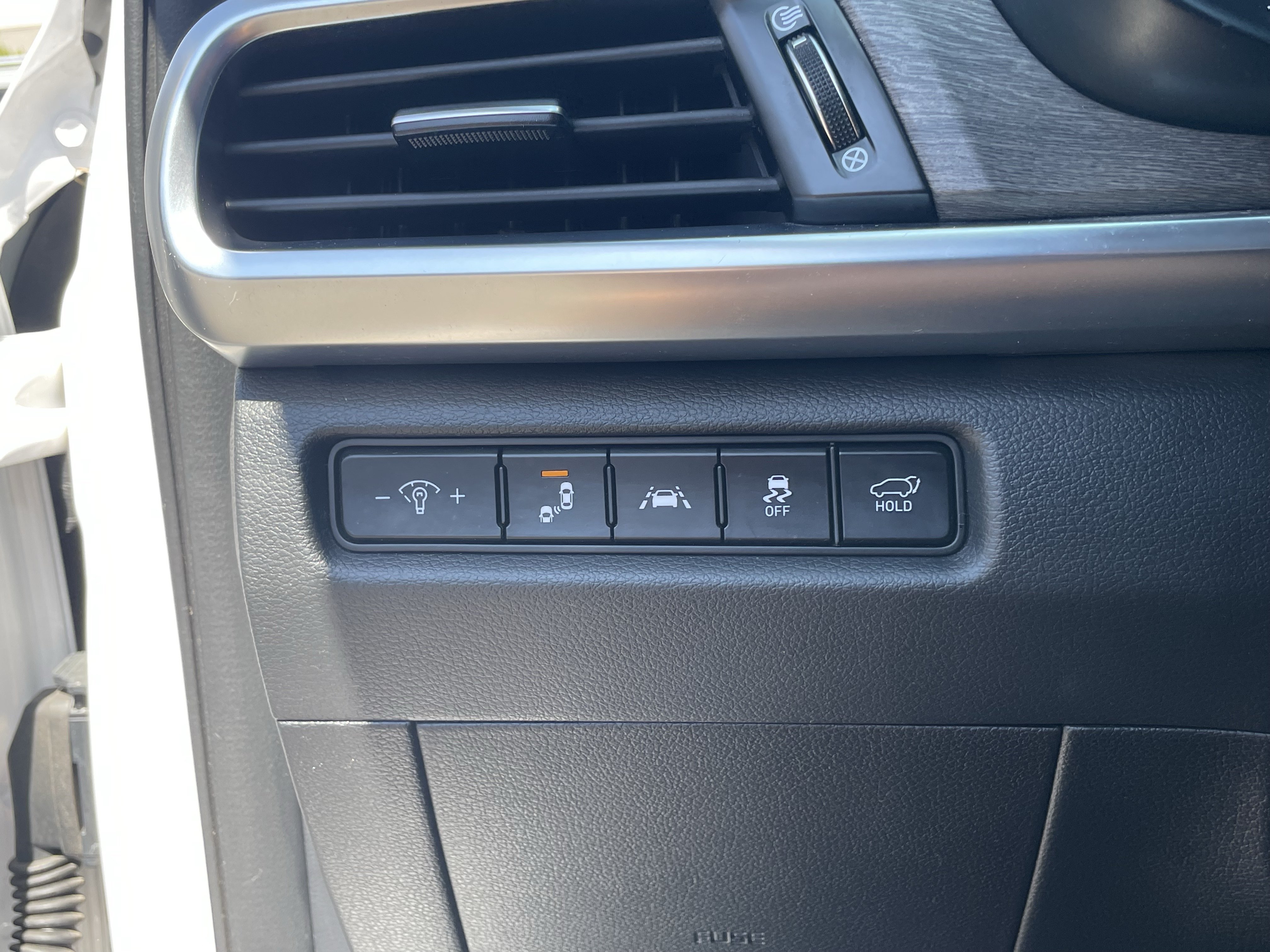Used 2021 Glacial White Pearl Kia SX image 29