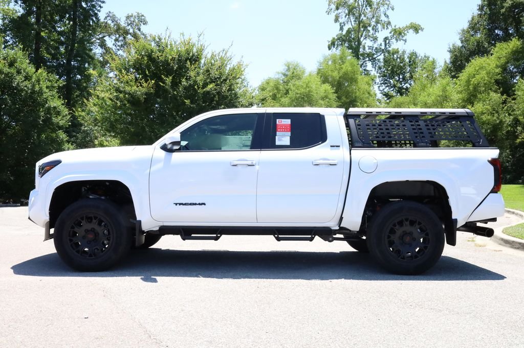 2025 Toyota Tacoma SR5 - Photo 20