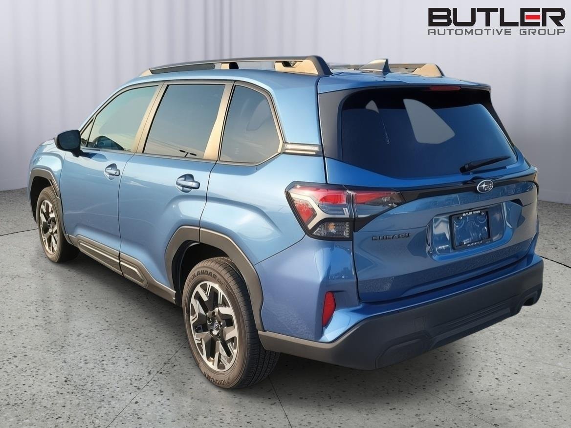 Used 2025 Horizon Blue Pearl Subaru Premium image 2