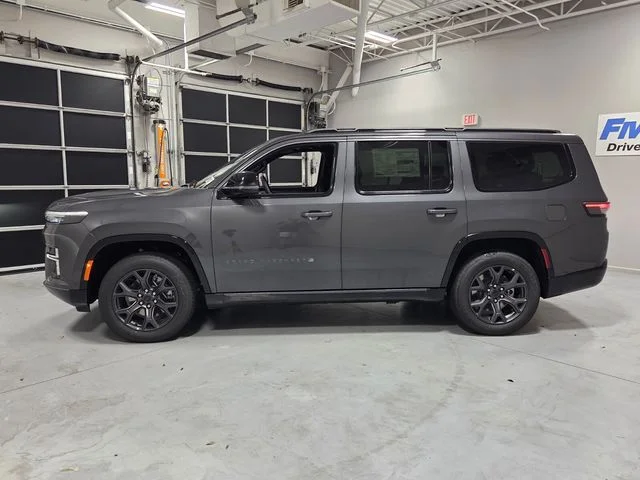 New 2026 Baltic-Gray Metallic Clear-Coat Exterior Paint Jeep Limited Altitude image 4