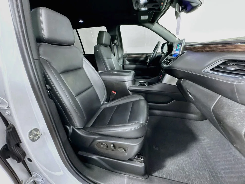 Used 2023 White Chevrolet Z71 image 36