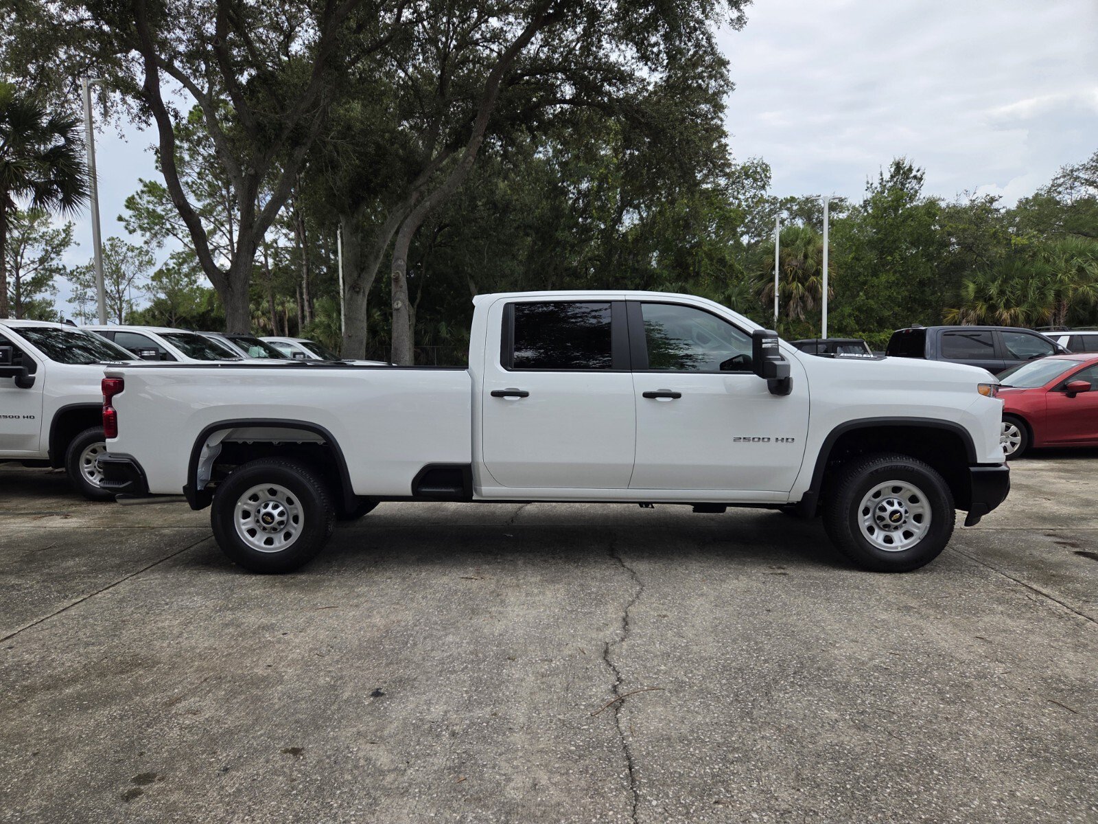 New 2026 Summit White Chevrolet WT image 8