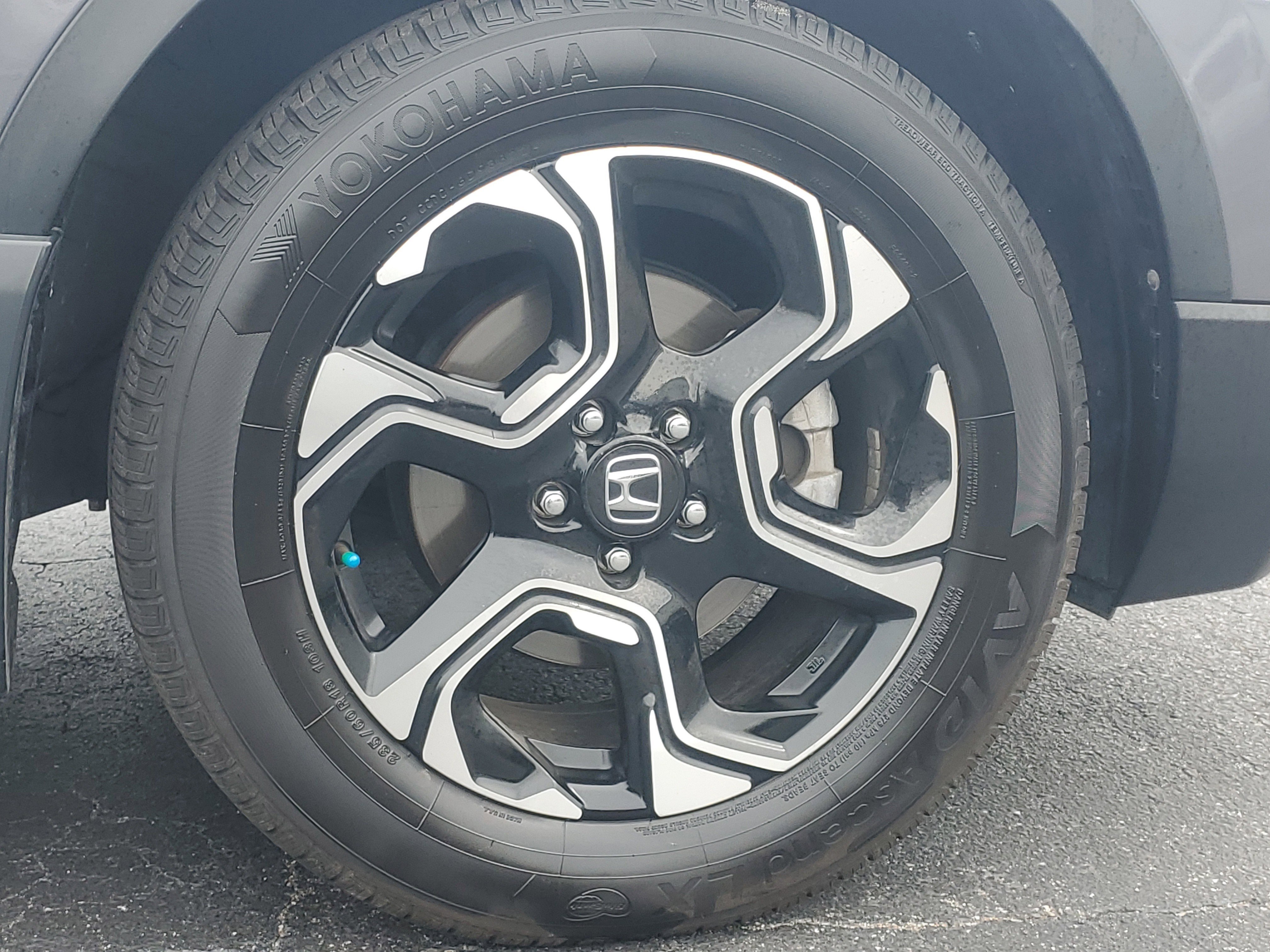Used 2019 Gunmetal Metallic Honda Touring image 7
