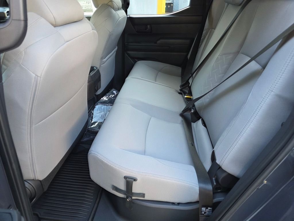 2026 Toyota Tacoma SR5 - Photo 21