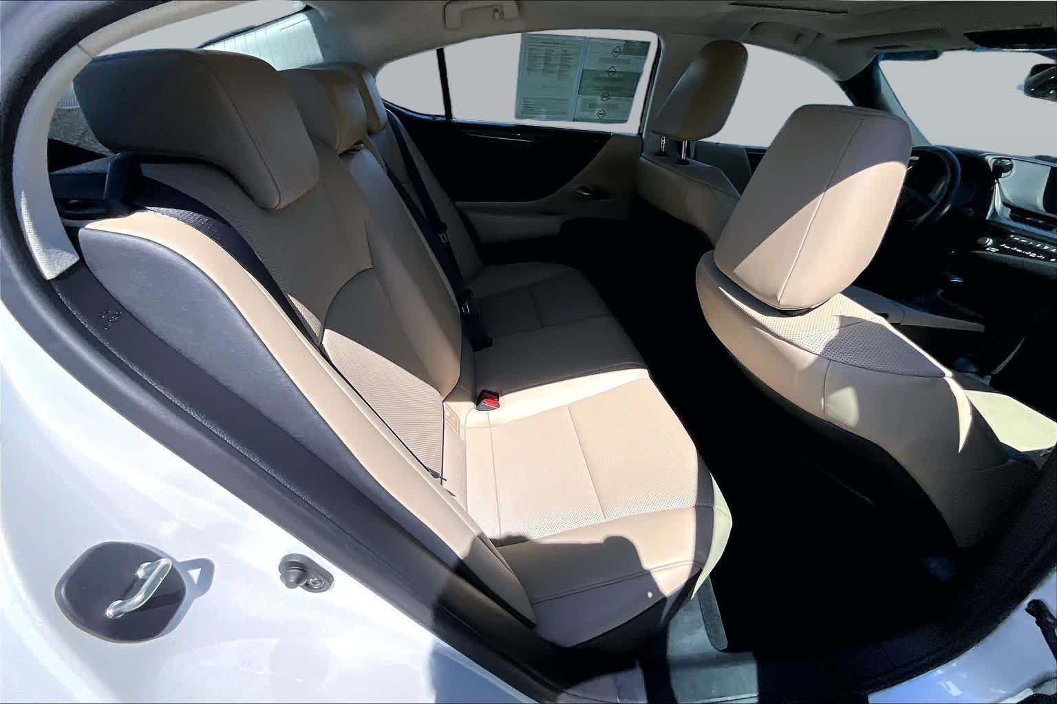 Certified Used 2021 Eminent White Pearl Lexus  image 20