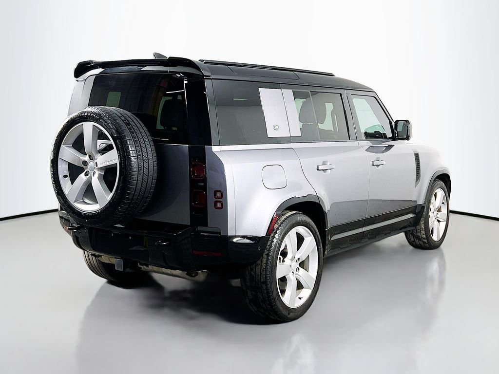 Used 2024 Eiger Gray Metallic Land Rover X-Dynamic SE image 5