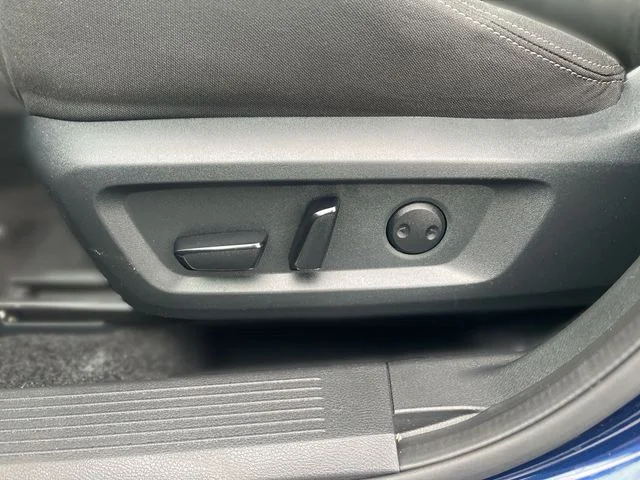 2025 Nissan Rogue SV - Photo 16