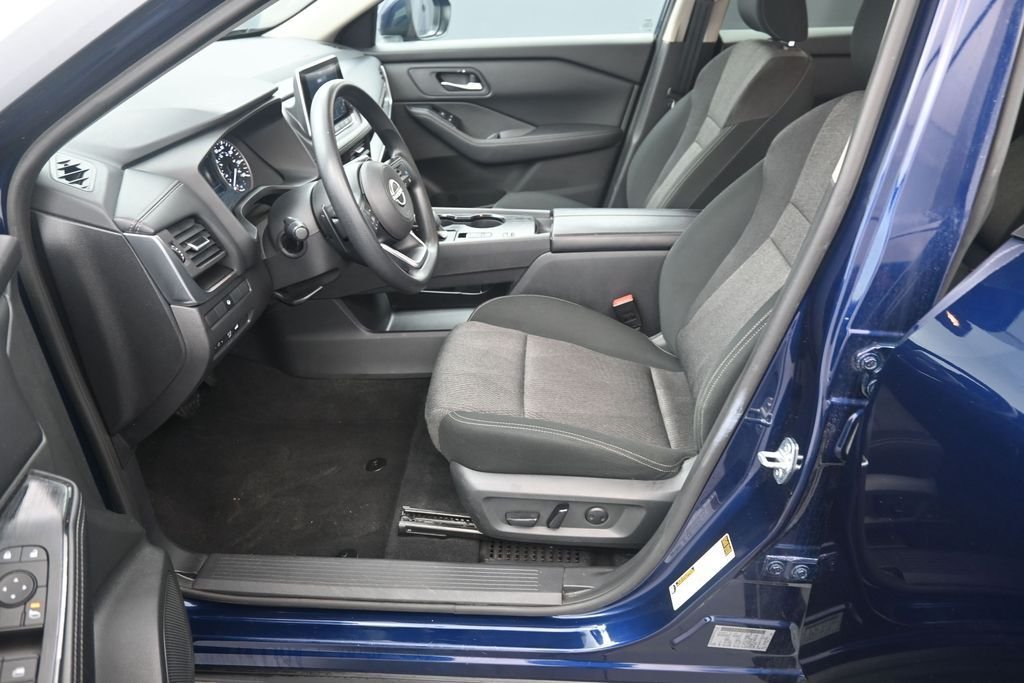 Used 2024 Deep Ocean Blue Nissan SV image 15