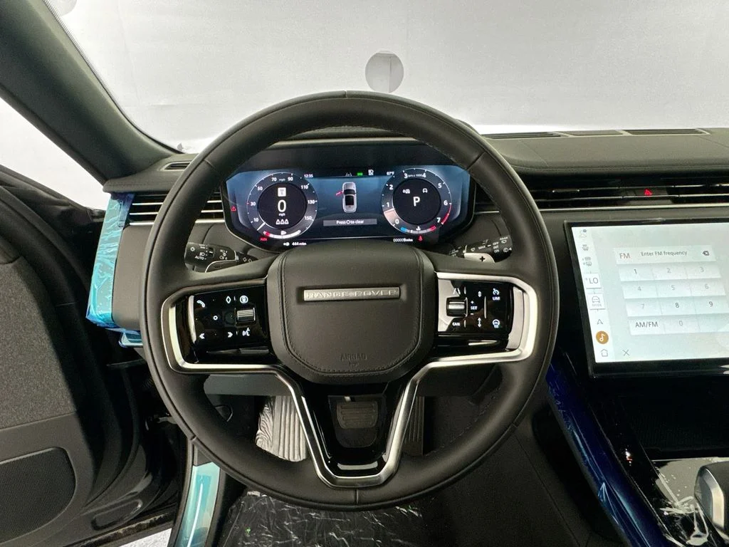 New 2026 Santorini Black Land Rover SE image 11