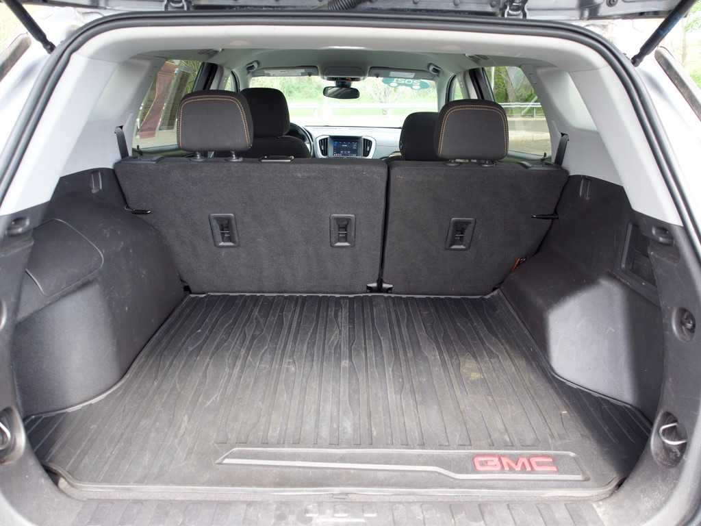 Used 2021 Satin Steel Metallic GMC SLE image 29