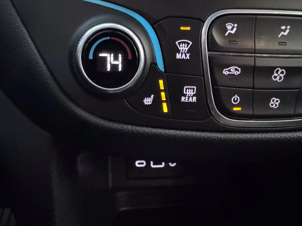 2024 Chevrolet Equinox LT - Photo 22