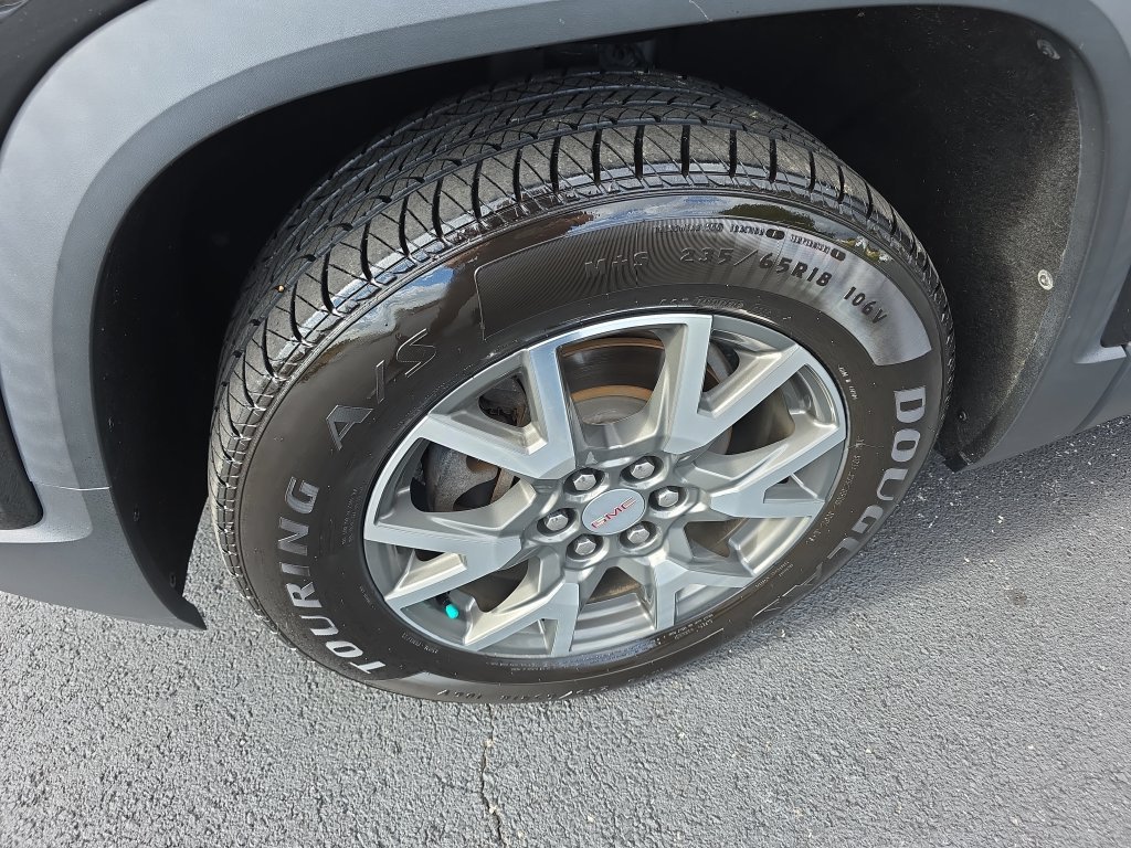 Used 2020 Black GMC SLE image 10
