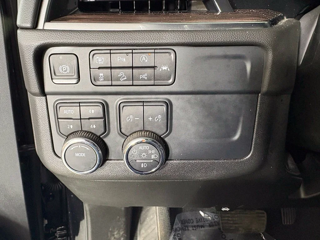 Certified Used 2025 Black Chevrolet Z71 image 32