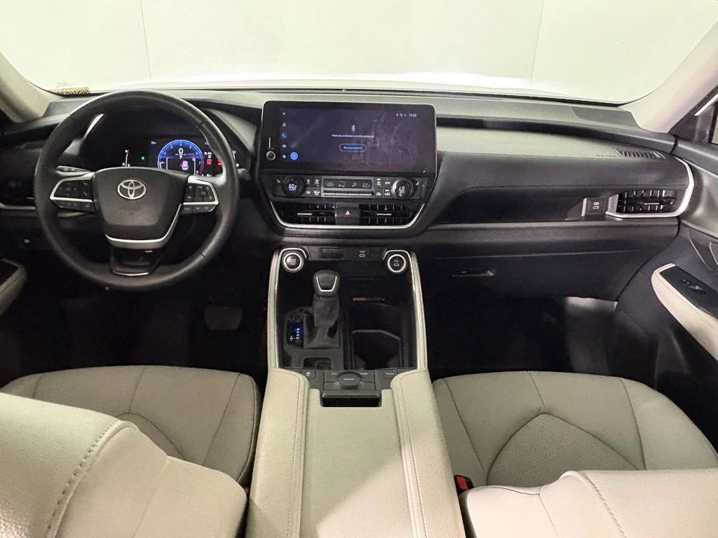 Used 2025 Beige Toyota XLE image 44