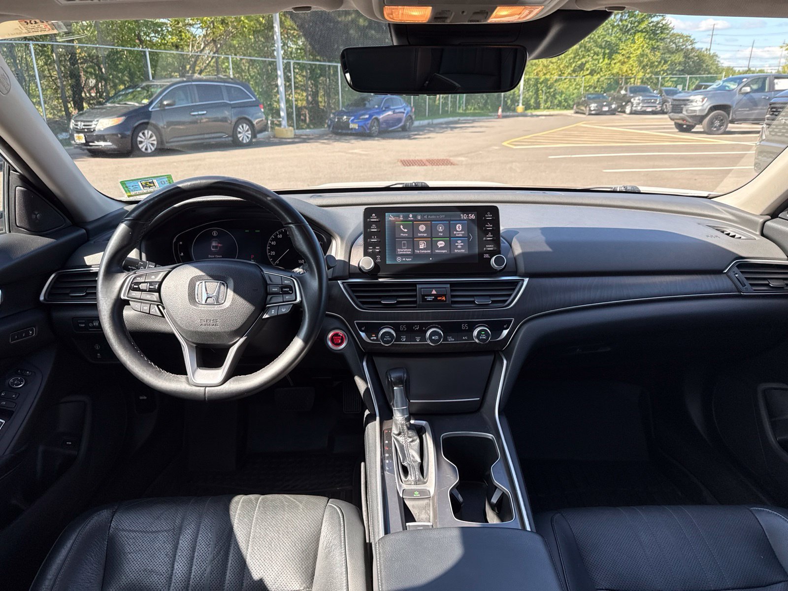Used 2018 White Honda EX-L image 18