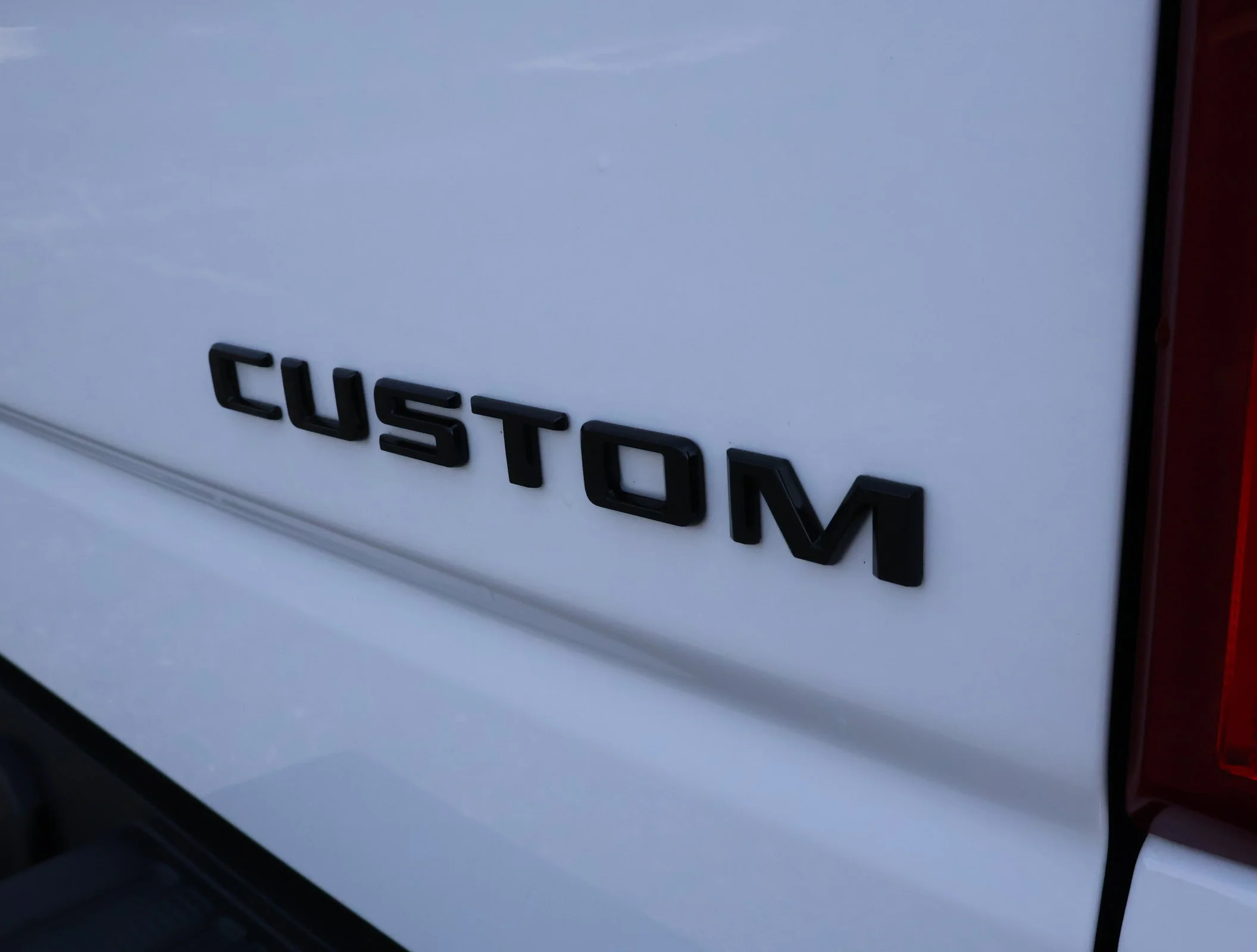 Used 2025 Summit White Chevrolet Custom image 23