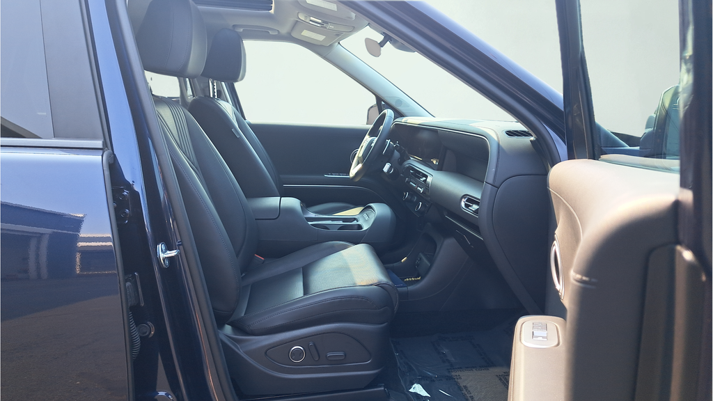 Used 2026 Blue Hyundai SEL Convenience image 16