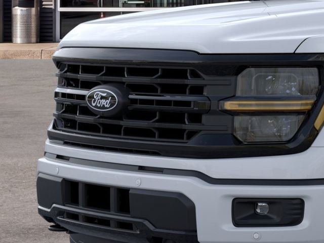 New 2026 Oxford White Ford XLT image 17