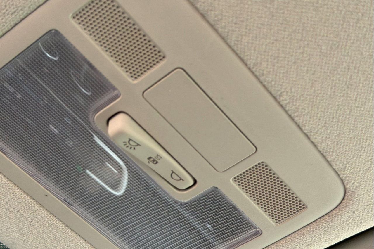 New 2026 Gray Hyundai SEL w/Two-Tone Roof image 23