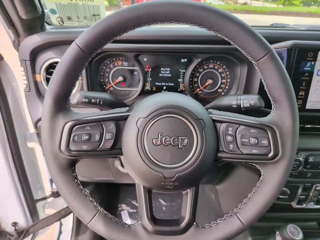 New 2026 Bright White Clearcoat Jeep  image 19