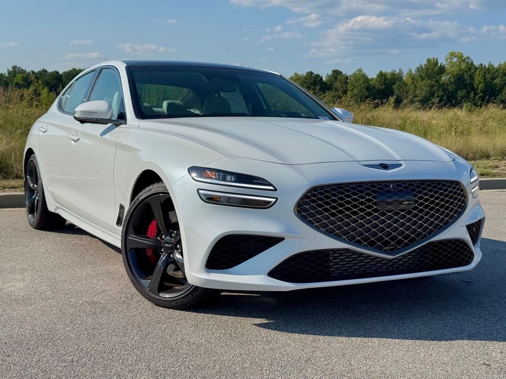 Used 2026 White Genesis 3.3T Sport Prestige image 1