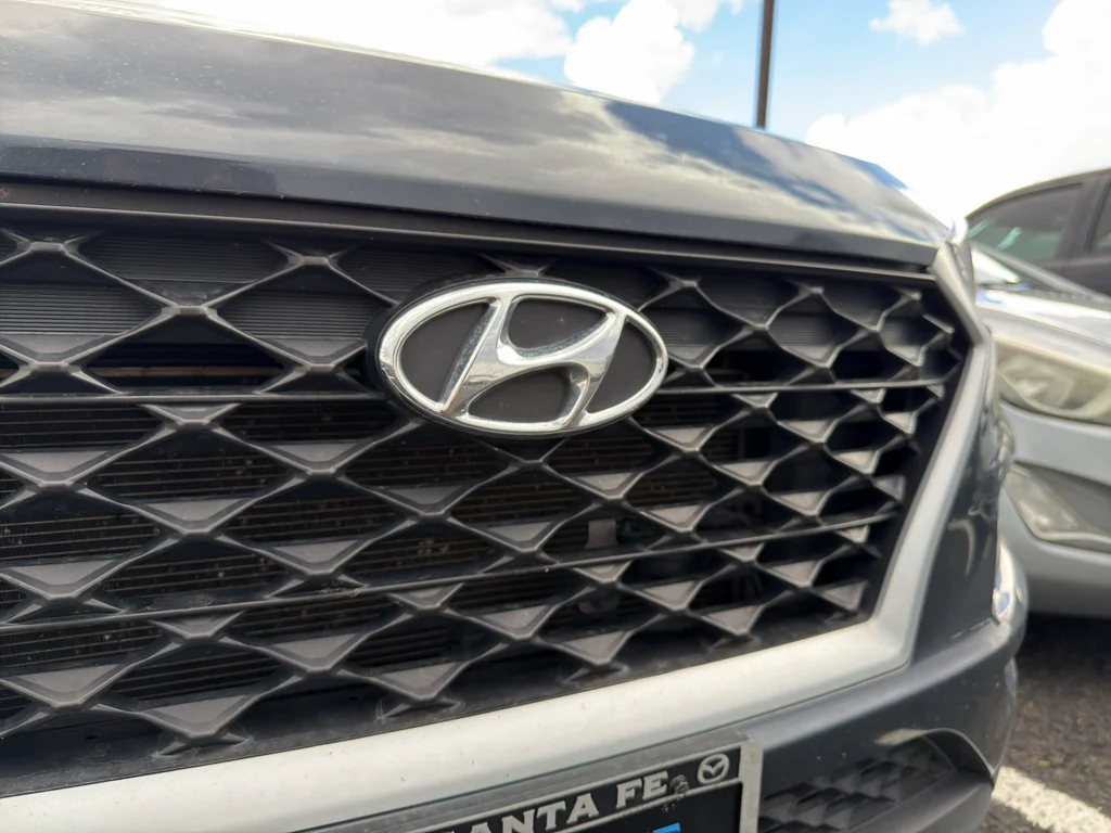 Used 2019 Dusk Blue Hyundai Value image 29