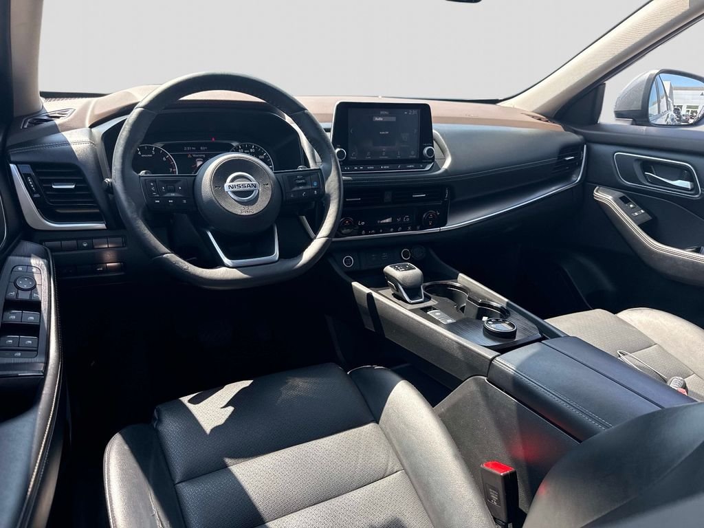 Used 2021 Gray Nissan SV image 14