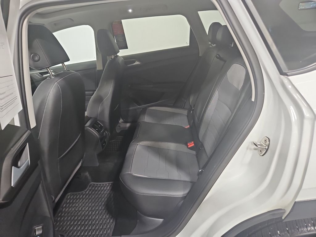 Used 2025 Pure White Volkswagen 1.5T SE Black image 26