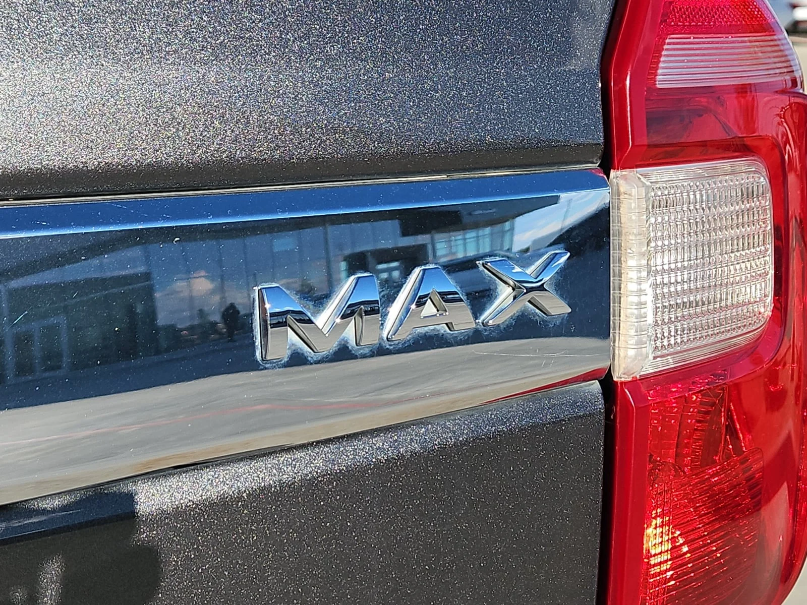 Used 2020 Magnetic Metallic - J7 Ford XLT MAX image 8