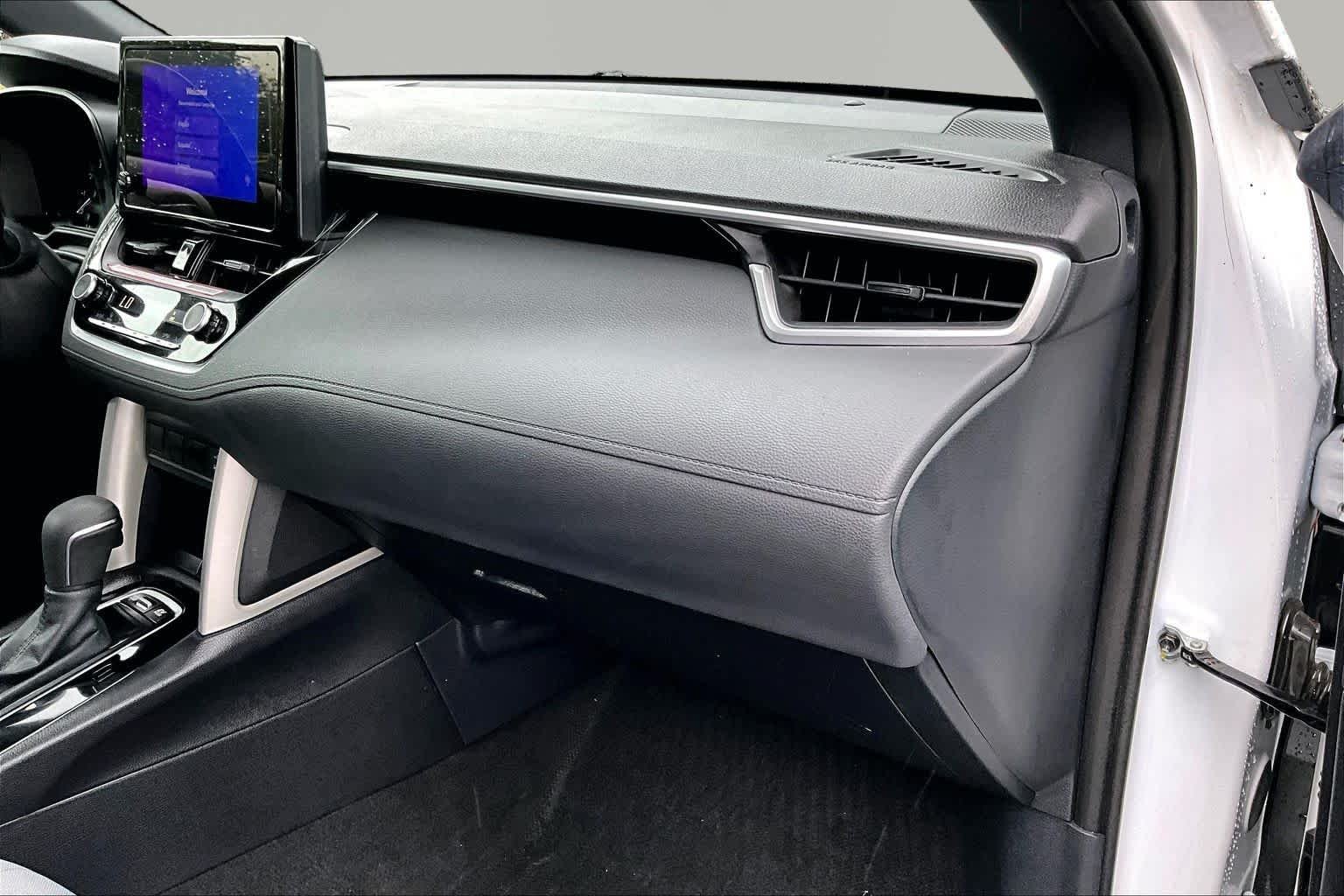 Used 2024 Wind Chill Pearl Toyota Hybrid SE image 19