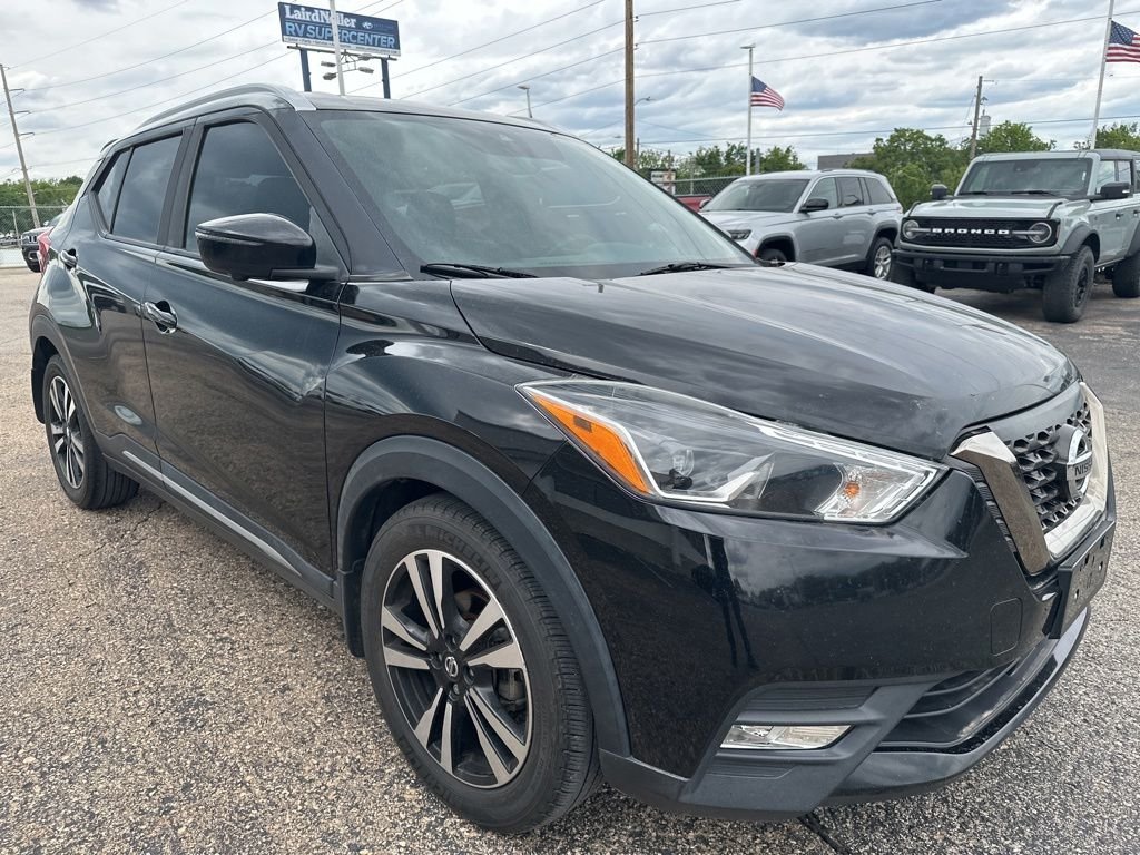 2020 Nissan Kicks SR