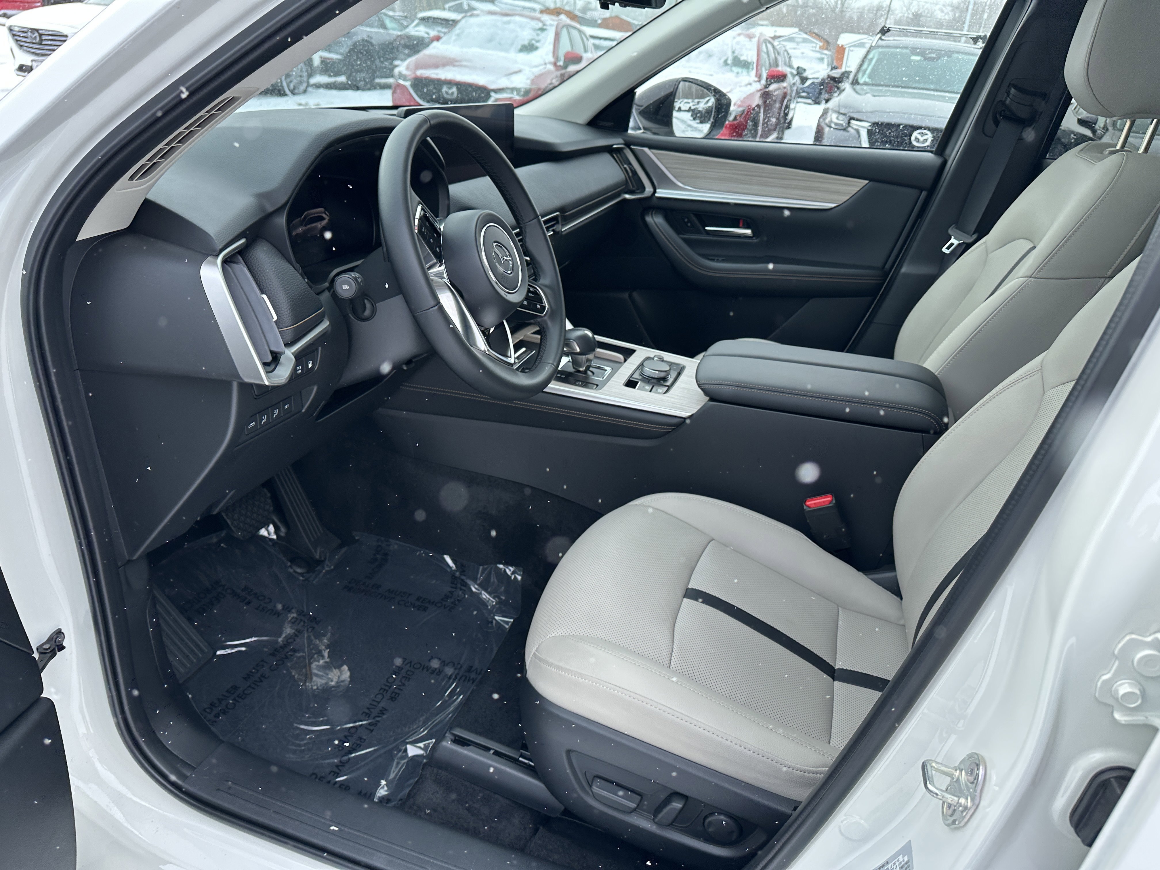 Used 2025 Rhodium White Premium Mazda Premium image 17